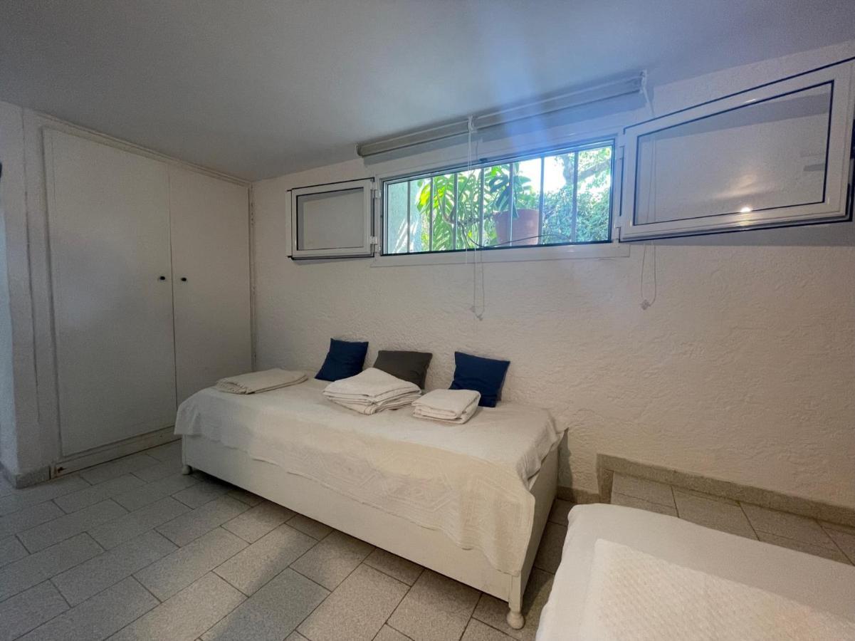 Apartment Palmtree House
